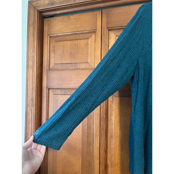 Lane Bryant Women's VNeck Waffle Knit Lightweight Long Sleeve Tee Teal SZ 18/20 - Picture 3 of 9